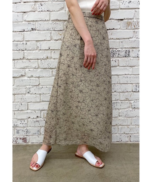 LOUNGEDRESS(ラウンジドレス)の「フラワーナロースカート(スカート・レディース・ブラック/ベージュ・FREE)」の18枚目の写真