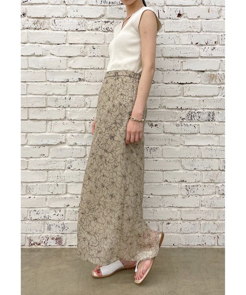 LOUNGEDRESS(ラウンジドレス)の「フラワーナロースカート(スカート・レディース・ブラック/ベージュ・FREE)」の5枚目の写真