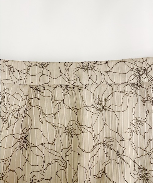 LOUNGEDRESS(ラウンジドレス)の「フラワーナロースカート(スカート・レディース・ブラック/ベージュ・FREE)」の12枚目の写真