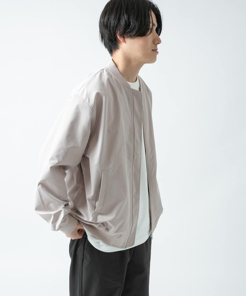 ITEMS URBANRESEARCH（アイテムズ アーバンリサーチ）の「エステルポプリン MA-1（その他アウター・メンズ・ブラック/ベージュ/ライトブルー/カーキ・MEDIUM/LARGE）」の9枚目の写真