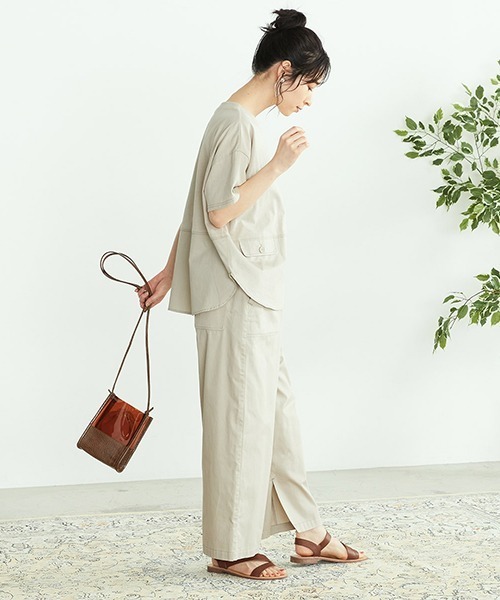 ONIGIRI（オニギリ）の「スリット　ワイドパンツ（その他パンツ・レディース・ホワイト/ベージュ・SMALL/MEDIUM/LARGE）」の5枚目の写真