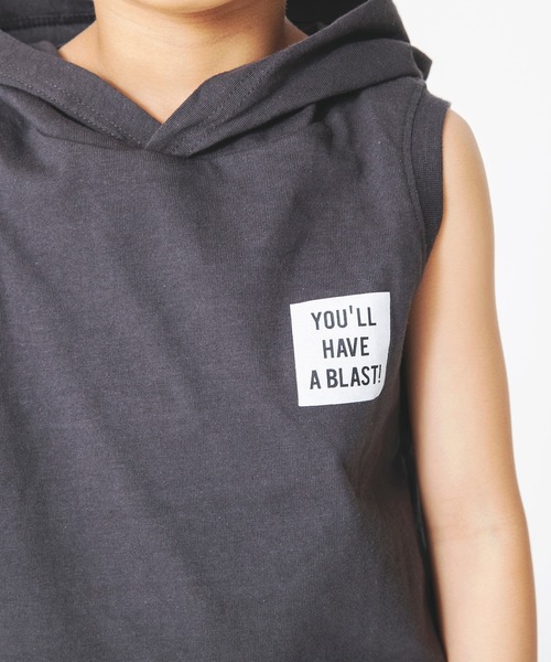 BRANSHES(ブランシェス)の「【UVカット】ボックスロゴタンクトップ(タンクトップ・キッズ・チャコールグレー/キャメル・90cm/110cm/100cm/120cm/130cm/140cm/150cm)」の4枚目の写真