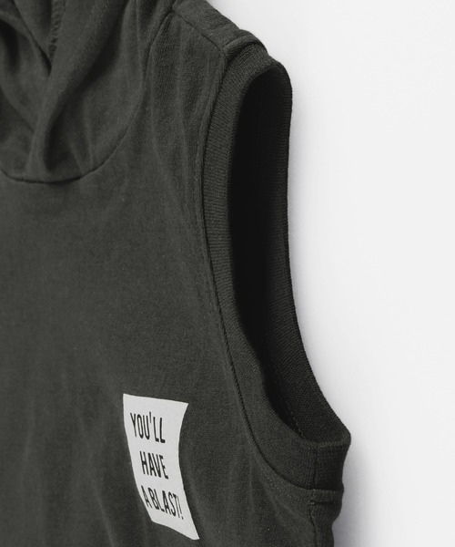 BRANSHES(ブランシェス)の「【UVカット】ボックスロゴタンクトップ(タンクトップ・キッズ・チャコールグレー/キャメル・90cm/110cm/100cm/120cm/130cm/140cm/150cm)」の13枚目の写真