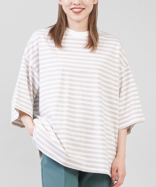 SPINNS（スピンズ）の「【ゆったりシルエット】10色展開 ボーダーリンガーTシャツ（Tシャツ/カットソー・レディース・ボルドー/ホワイト系その他/グレー系その他/グリーン系その他/ブルー系その他/イエロー系その他/レッド系その他/ホワイト系その他2/ホワイト系その他3/グリーン系その他2・ONESIZE）」の5枚目の写真