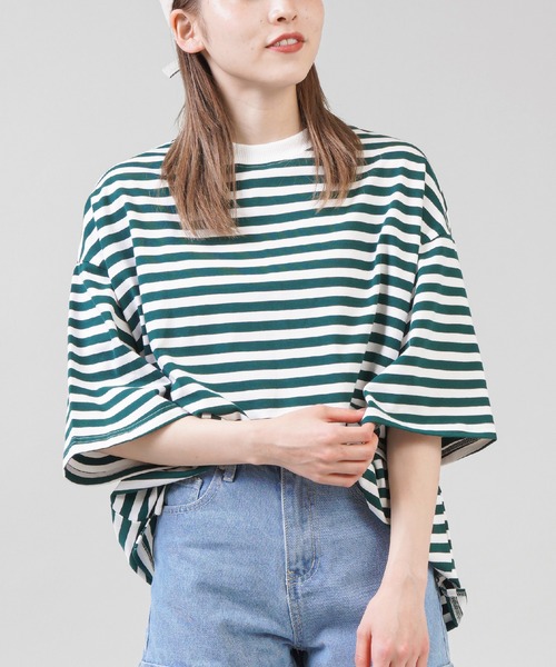 SPINNS（スピンズ）の「【ゆったりシルエット】10色展開 ボーダーリンガーTシャツ（Tシャツ/カットソー・レディース・ボルドー/ホワイト系その他/グレー系その他/グリーン系その他/ブルー系その他/イエロー系その他/レッド系その他/ホワイト系その他2/ホワイト系その他3/グリーン系その他2・ONESIZE）」の7枚目の写真