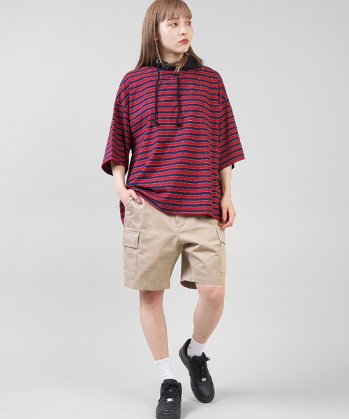 SPINNS（スピンズ）の「【ゆったりシルエット】10色展開 ボーダーリンガーTシャツ（Tシャツ/カットソー・レディース・ボルドー/ホワイト系その他/グレー系その他/グリーン系その他/ブルー系その他/イエロー系その他/レッド系その他/ホワイト系その他2/ホワイト系その他3/グリーン系その他2・ONESIZE）」の21枚目の写真