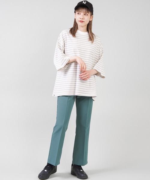 SPINNS（スピンズ）の「【ゆったりシルエット】10色展開 ボーダーリンガーTシャツ（Tシャツ/カットソー・レディース・ボルドー/ホワイト系その他/グレー系その他/グリーン系その他/ブルー系その他/イエロー系その他/レッド系その他/ホワイト系その他2/ホワイト系その他3/グリーン系その他2・ONESIZE）」の18枚目の写真