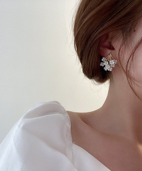 LA VORAGINE(ラ ヴォラジネ)の「ポスト:925シルバー 花束ピアス(ピアス(両耳用)・レディース・その他18・FREE)」の8枚目の写真