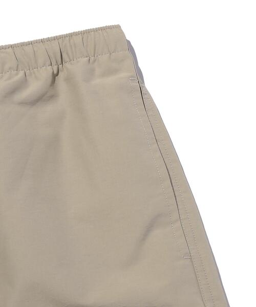 FOG ESSENTIALS（エフオージーエッセンシャルズ）の「＜FEAR OF GOD ESSENTIALS＞ VOLLEY SHORTS/ショーツ（その他パンツ・メンズ・ベージュ/ブラック・X-LARGE/LARGE/MEDIUM/SMALL/X-SMALL）」の10枚目の写真