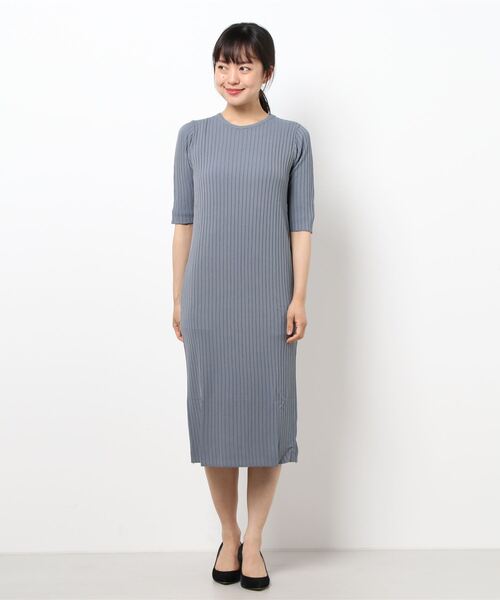Monocoro toppi(モノコロトッピ)の「リブニットミモレ丈ワンピース(ワンピース・レディース・ベージュ/グレー/ブラック・MEDIUM)」の6枚目の写真