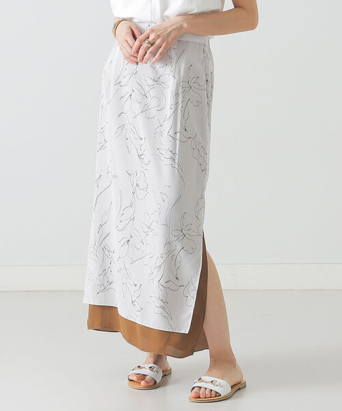 BEAMS LIGHTS(ビームスライツ)の「BEAMS LIGHTS / ドロー フラワー プリント Iライン スカート(スカート・レディース・オフホワイト/ブラック・36/38)」の9枚目の写真