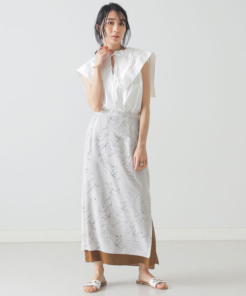 BEAMS LIGHTS(ビームスライツ)の「BEAMS LIGHTS / ドロー フラワー プリント Iライン スカート(スカート・レディース・オフホワイト/ブラック・36/38)」の5枚目の写真