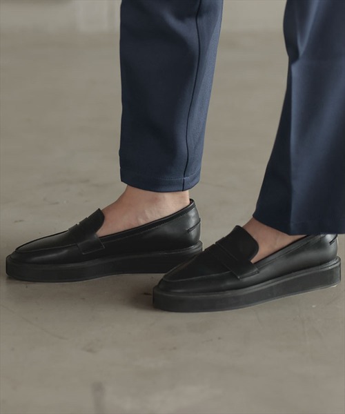 DONOBAN（ドノバン）の「プラットフォームローファー（ローファー・レディース・ホワイト/ブラック・25.0/23.0/24.0）」の2枚目の写真