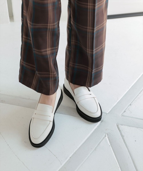 DONOBAN（ドノバン）の「プラットフォームローファー（ローファー・レディース・ホワイト/ブラック・25.0/23.0/24.0）」の4枚目の写真