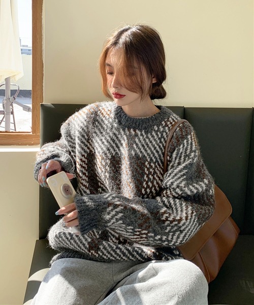 Jewelobe(ジュエローブ)の「デカチェックオーバーサイズニットプルオーバー(ニット/セーター・レディース・グレー/オレンジ・FREE)」の20枚目の写真