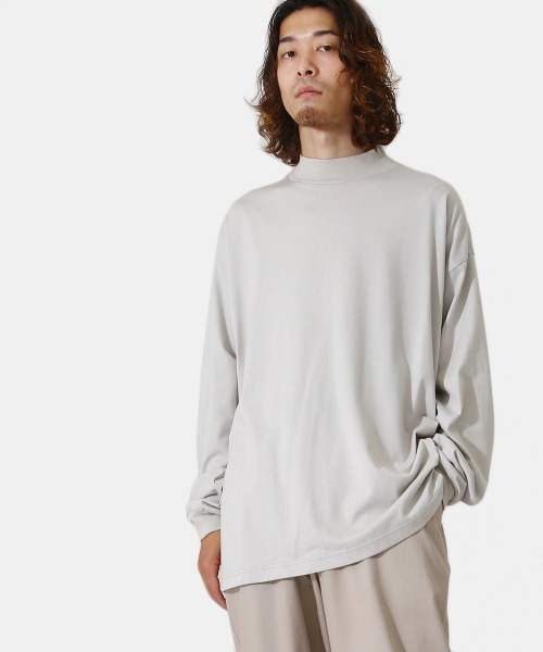 marka（マーカ）の「marka / マーカ：MOCK NECK - 40/2 COMBED KNIT -：M21D-04CS01C[COR]（ニット/セーター・メンズ・サンドベージュ/グレー/ブラック・1/2/3）」の3枚目の写真