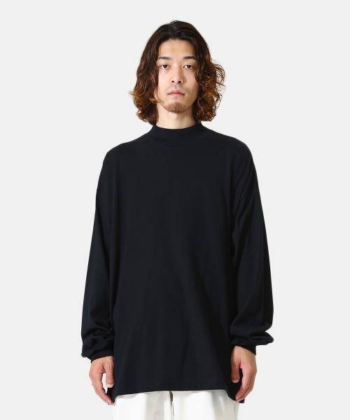 marka（マーカ）の「marka / マーカ：MOCK NECK - 40/2 COMBED KNIT -：M21D-04CS01C[COR]（ニット/セーター・メンズ・サンドベージュ/グレー/ブラック・1/2/3）」の4枚目の写真
