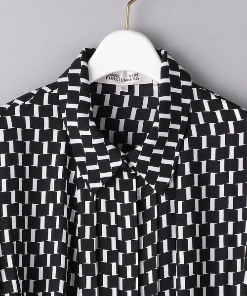 DIANE von FURSTENBERG（ダイアンフォンファステンバーグ）の「＜DIANE von FURSTENBERG（ダイアン フォン ファステンバーグ）＞MIRRORS ブラウス ■■■（シャツ/ブラウス・レディース・ブラック・S/XS）」の3枚目の写真