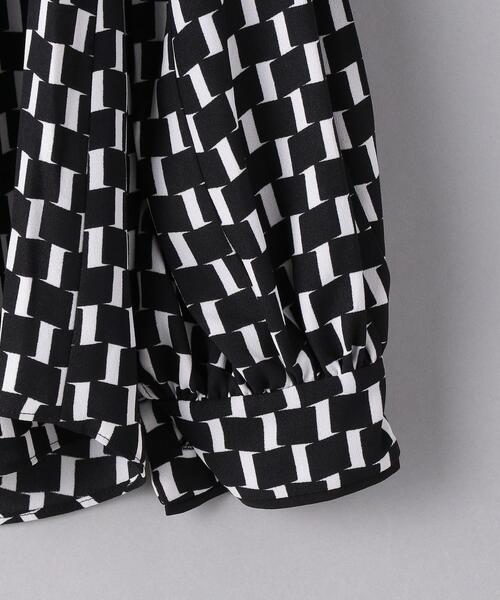 DIANE von FURSTENBERG（ダイアンフォンファステンバーグ）の「＜DIANE von FURSTENBERG（ダイアン フォン ファステンバーグ）＞MIRRORS ブラウス ■■■（シャツ/ブラウス・レディース・ブラック・S/XS）」の4枚目の写真