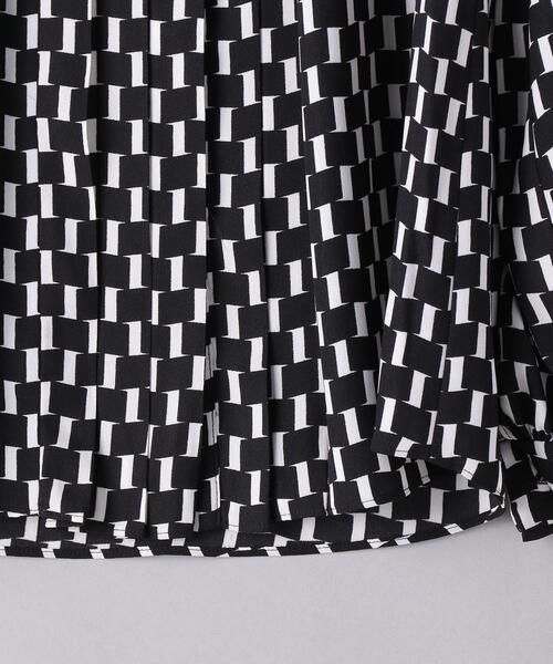 DIANE von FURSTENBERG（ダイアンフォンファステンバーグ）の「＜DIANE von FURSTENBERG（ダイアン フォン ファステンバーグ）＞MIRRORS ブラウス ■■■（シャツ/ブラウス・レディース・ブラック・S/XS）」の5枚目の写真