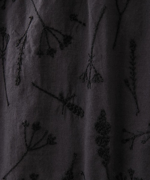 PUAL CE CIN（ピュアルセシン）の「ボタニカル刺繍後ろリボンワンピース（ワンピース・レディース・ベージュ/スミクロ・FREE）」の11枚目の写真