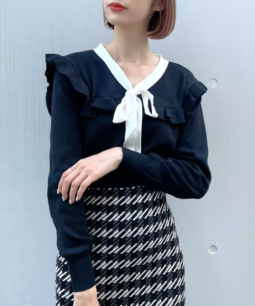 titty&Co. PETIT(ティティアンドコープティ)の「【titty&Co.PETIT】バイカラーリボンニットトップス(ニット/セーター・レディース・ホワイト/ブラック・FREE)」の4枚目の写真
