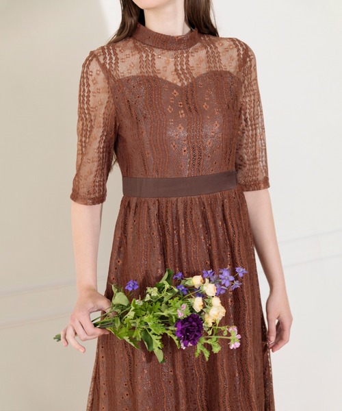 美品　leja 美脚効果　刺繍レース切り替えハイウエストドレス結婚式　ブラック Leja（レジャ）の「【LEJA】刺繍レース切り替えハイウエスト