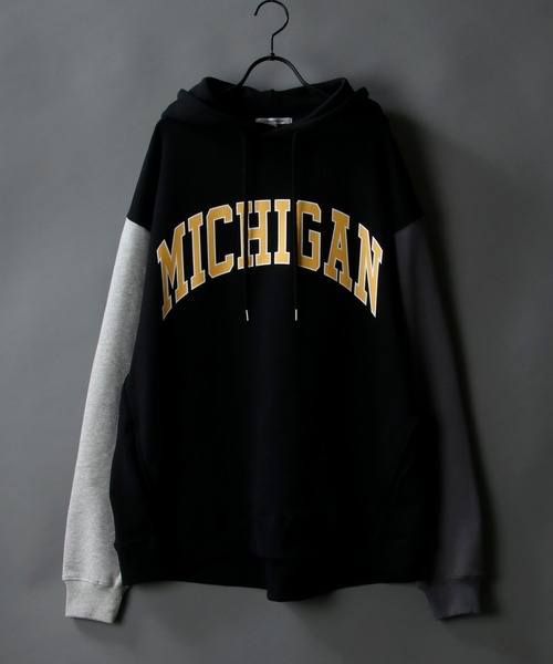 SITRY(シトリー)の「wide silhouette college print sweat hoodie/ワイドシルエット カレッジプリント スウェット フーディー/パーカー(パーカー・メンズ・グリーン/杢グレー/チャコールグレー/ネイビー/ブラック/ブルーグレー/グレイッシュベージュ/ホワイト系その他/オフホワイト/グレー系その他/ブラック系その他・M/L)」の4枚目の写真