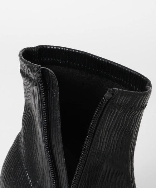 KBF（ケイビーエフ）の「エンボススクエアトゥストレッチブーツ（ブーツ・レディース・アイボリー/ブラック・36/37/38）」の10枚目の写真