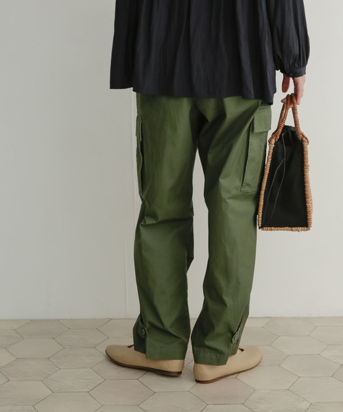 URBAN RESEARCH DOORS(アーバンリサーチドアーズ)の「カーゴパンツ(その他パンツ・レディース・カーキ・0/1)」の15枚目の写真