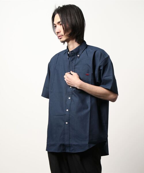 KRIFF MAYER（クリフメイヤー）の「リラックスoxシャツ半袖（シャツ/ブラウス・メンズ・ベージュ/ネイビー/オフホワイト/サックスブルー・MEDIUM/LARGE/X-LARGE）」の3枚目の写真