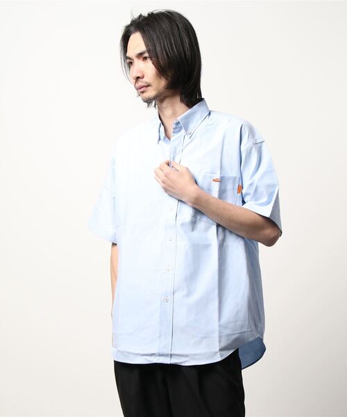 KRIFF MAYER（クリフメイヤー）の「リラックスoxシャツ半袖（シャツ/ブラウス・メンズ・ベージュ/ネイビー/オフホワイト/サックスブルー・MEDIUM/LARGE/X-LARGE）」の7枚目の写真