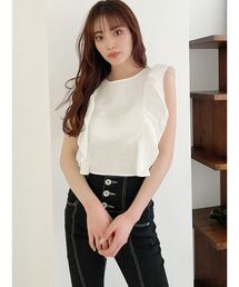 BACK HEMリボンラッフルスリーブレスブラウス