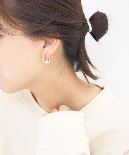 【MISSOMA】モルテン ミニパール＆18K プレートフープイヤリング MISSOMA】モルテン ミニパール＆18K プレートフープイヤリング