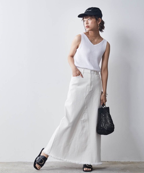 CHIC STYLE（シックスタイル）の「リメイク風マキシデニムスカート ＜大きいサイズ有＞シックスタイル　（デニムスカート・レディース・ホワイト系/ブルー系・LL/3L/4L/L/5L/M）」の20枚目の写真