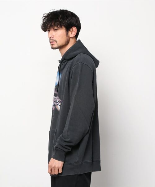 ALLSAINTS（オールセインツ）の「ARCADE PULLOVER HOODIE | ARCADE プルオーバー フーディー（パーカー・メンズ・ブラック・S/XS/M）」の5枚目の写真