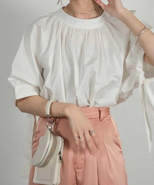 Amiur（エミレ）の「puff sleeve ribbon blouse（シャツ