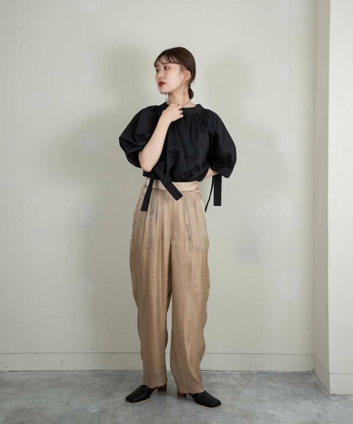 Amiur（エミレ）の「puff sleeve ribbon blouse（シャツ