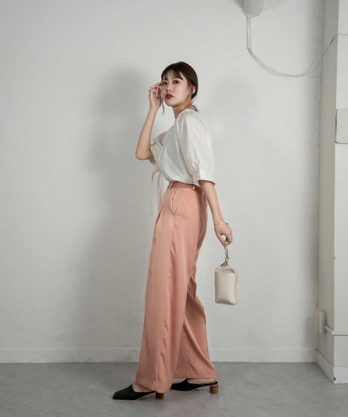 Amiur(エミレ)の「puff sleeve ribbon blouse(シャツ/ブラウス・レディース・アイボリー/ブラック・FREE)」の14枚目の写真