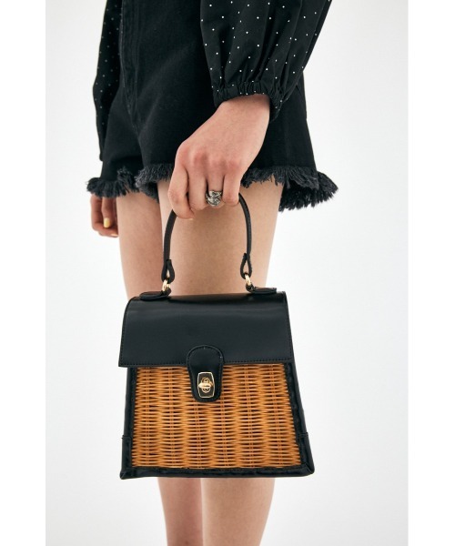 MOUSSY（マウジー）の「RATTAN HAND バッグ（かごバッグ・レディース・ブラック/ベージュ・FREE）」の4枚目の写真