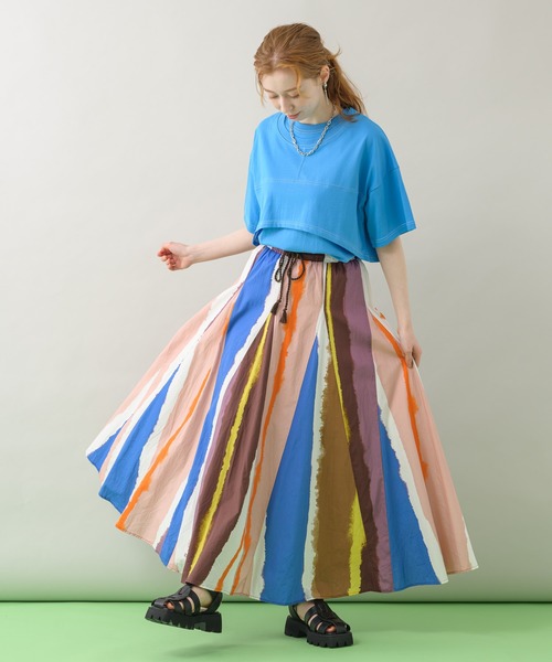 Paradise Picnic(パラダイスピクニック)の「TE VALT ぼかしプリントロングスカート(スカート・レディース・ホワイト/ネイビー・FREE)」の4枚目の写真