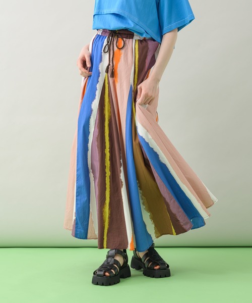 Paradise Picnic(パラダイスピクニック)の「TE VALT ぼかしプリントロングスカート(スカート・レディース・ホワイト/ネイビー・FREE)」の15枚目の写真