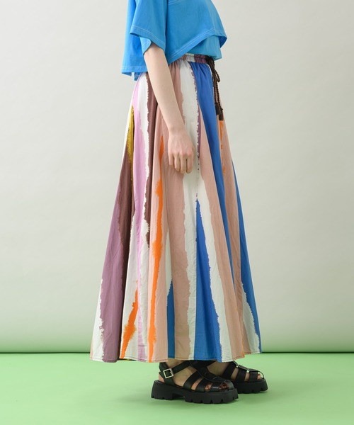 Paradise Picnic(パラダイスピクニック)の「TE VALT ぼかしプリントロングスカート(スカート・レディース・ホワイト/ネイビー・FREE)」の16枚目の写真