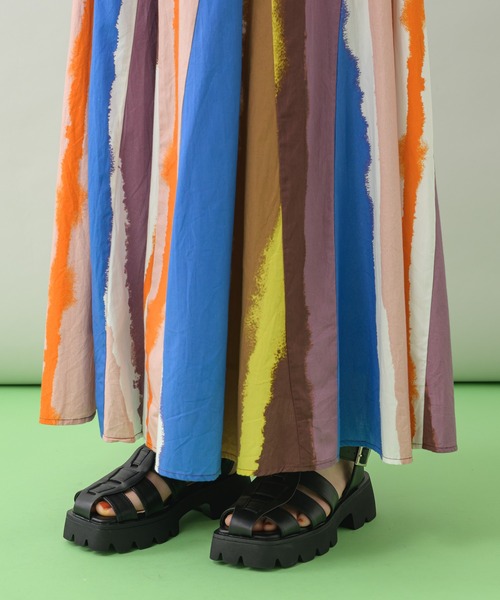 Paradise Picnic(パラダイスピクニック)の「TE VALT ぼかしプリントロングスカート(スカート・レディース・ホワイト/ネイビー・FREE)」の10枚目の写真