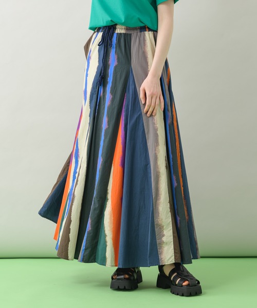 Paradise Picnic(パラダイスピクニック)の「TE VALT ぼかしプリントロングスカート(スカート・レディース・ホワイト/ネイビー・FREE)」の12枚目の写真