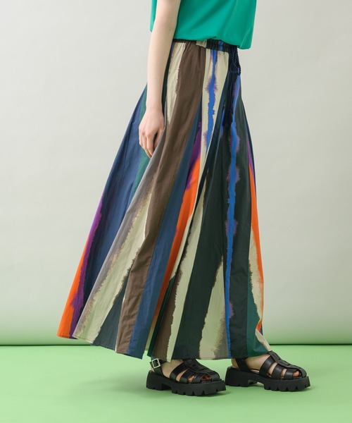 Paradise Picnic(パラダイスピクニック)の「TE VALT ぼかしプリントロングスカート(スカート・レディース・ホワイト/ネイビー・FREE)」の11枚目の写真