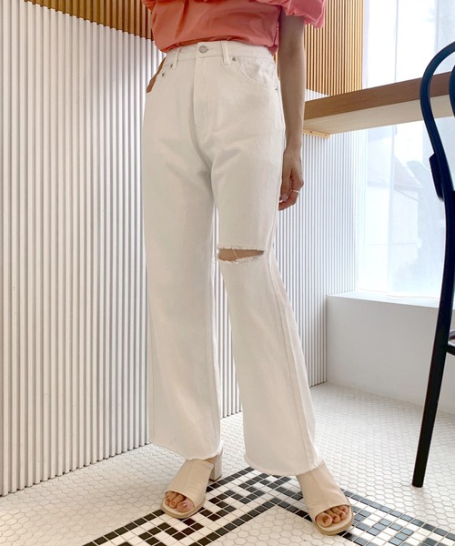 OLIVE des OLIVE（オリーブデオリーブ）の「ストレートデニムダメージパンツ（デニムパンツ・レディース・ブラック/オフホワイト/サックスブルー・FREE）」の2枚目の写真