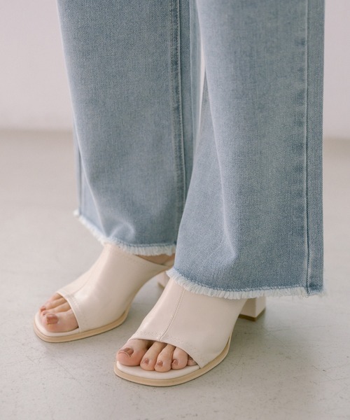 OLIVE des OLIVE（オリーブデオリーブ）の「ストレートデニムダメージパンツ（デニムパンツ・レディース・ブラック/オフホワイト/サックスブルー・FREE）」の22枚目の写真