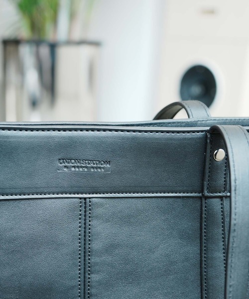 UNION STATION(ユニオンステーション)の「シンセティックレザースクエアトートバッグ(トートバッグ・メンズ・ブラック/ブラック系その他・FREE)」の11枚目の写真