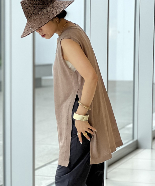 IENA LA BOUCLE(イエナラブークル)の「IENA LA BOUCLE リネンニットノースリーブプルオーバー(ニット/セーター・レディース・ベージュ/カーキ・FREE)」の20枚目の写真